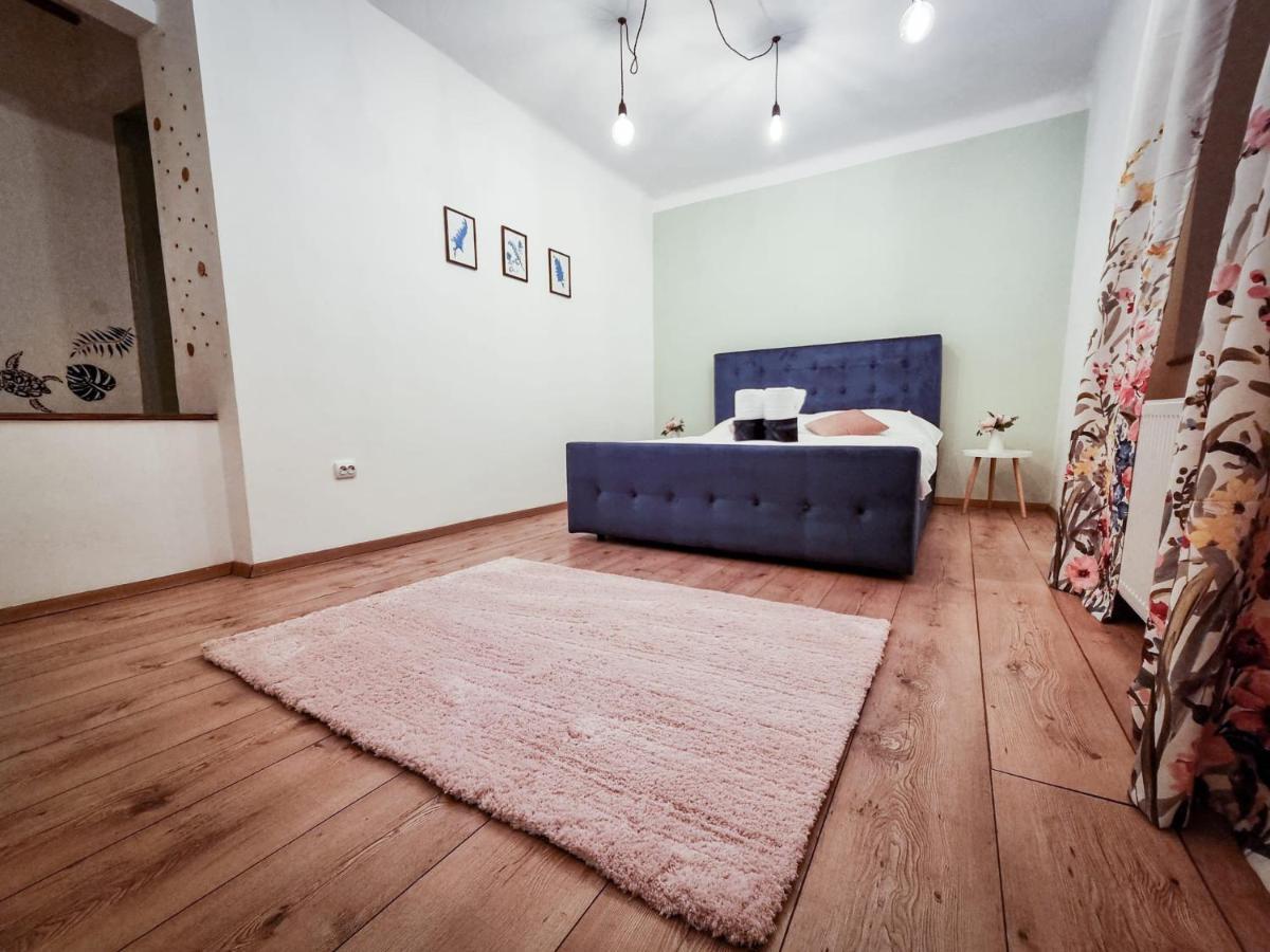 Home Central Apartment Brasov Exterior photo