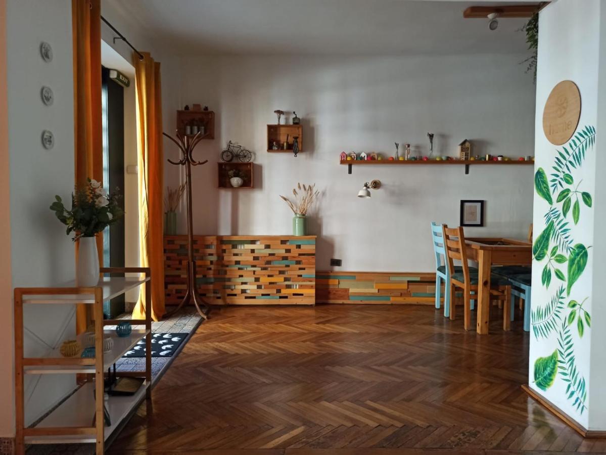 Home Central Apartment Brasov Exterior photo